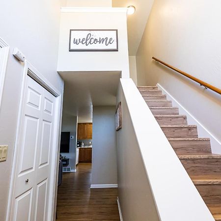 Serene 3 Bedroom Home, Nrm, Wi-Fi, Parking, Queen Bed De Pere Exteriör bild