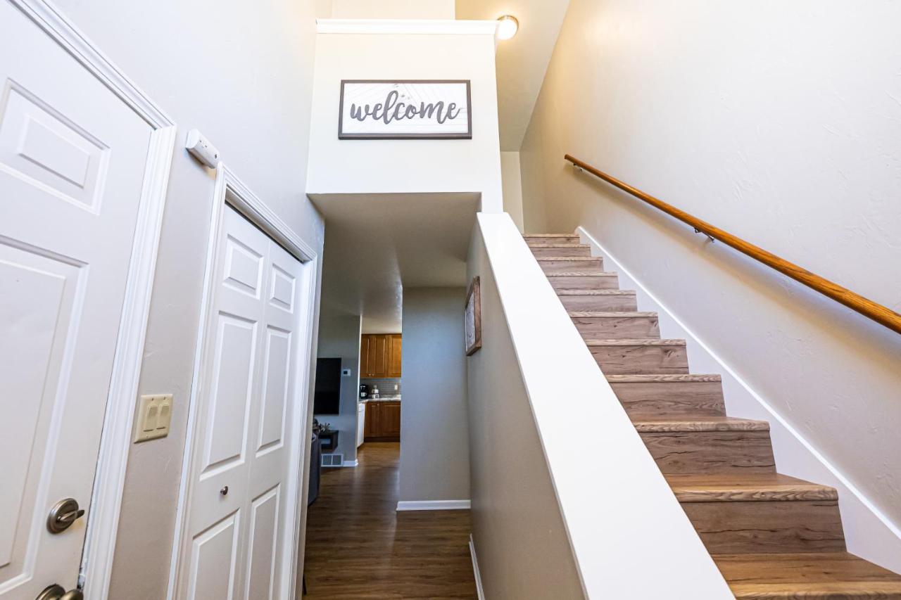 Serene 3 Bedroom Home, Nrm, Wi-Fi, Parking, Queen Bed De Pere Exteriör bild