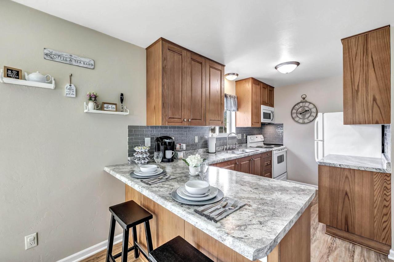Serene 3 Bedroom Home, Nrm, Wi-Fi, Parking, Queen Bed De Pere Exteriör bild